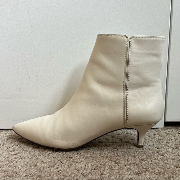 $298 J. Crew Ivory White Kitten-Heeled Ankle Boots Leather Heels size 6.5 - Picture 4 of 8